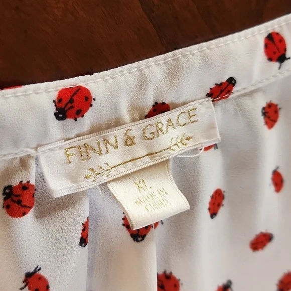 Ladybug pattern shirt - Picture 3 of 9